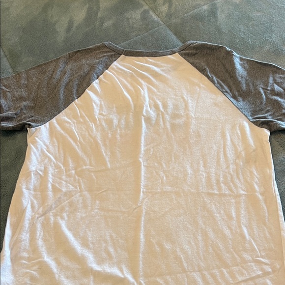 Fox Gray and White Short Sleeve Tee - Picture 8 of 8